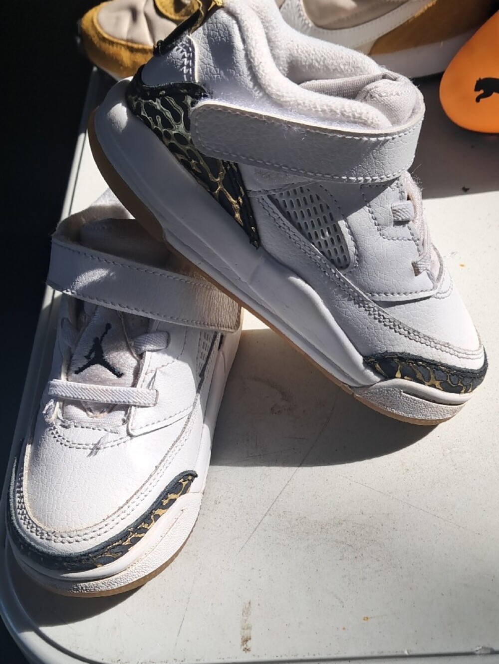 Jordan ,Kids White Athletic Sneakers with Black Accent Size 9C - Picture 10 of 10